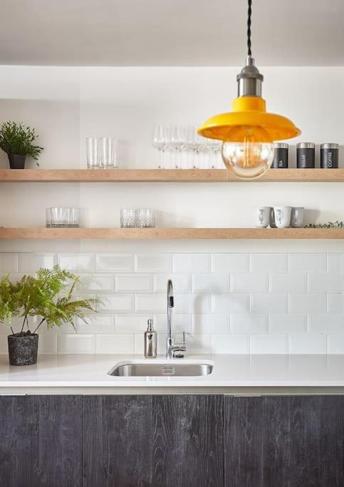 The Chapel Cottage By Ritual Stays Hemel Hempstead Eksteriør bilde
