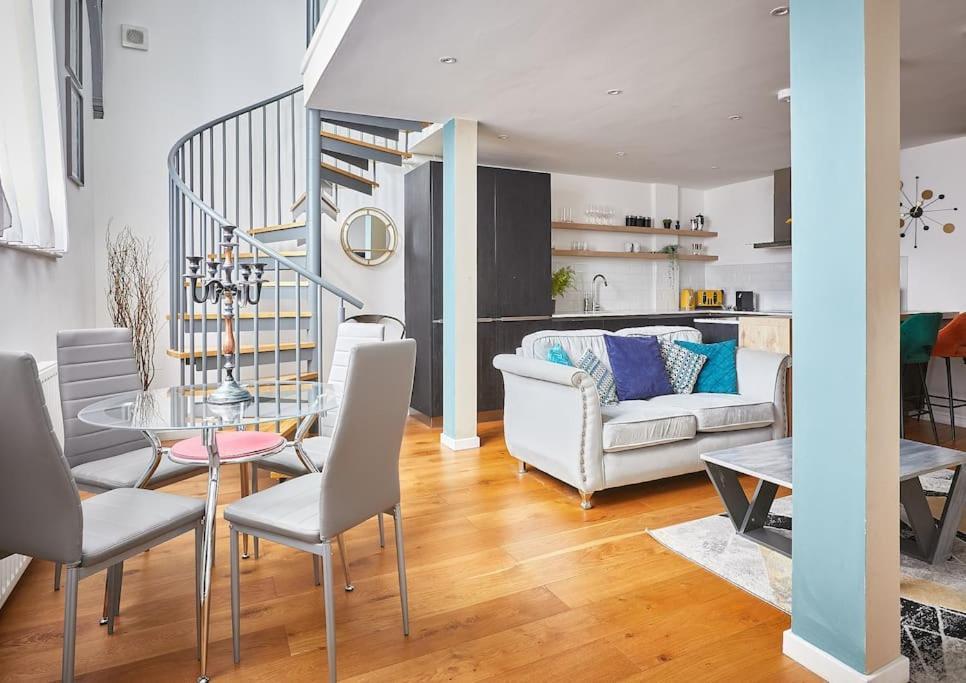 The Chapel Cottage By Ritual Stays Hemel Hempstead Eksteriør bilde