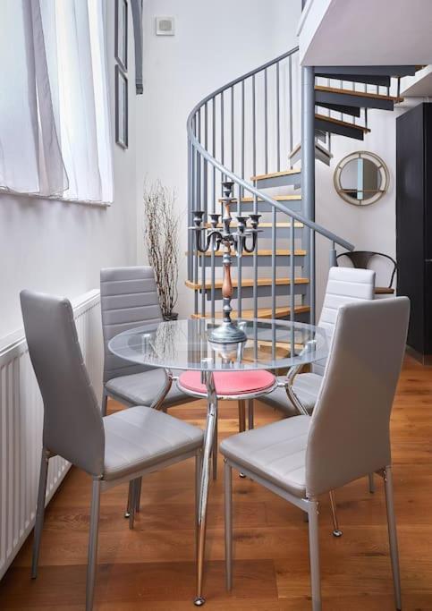 The Chapel Cottage By Ritual Stays Hemel Hempstead Eksteriør bilde